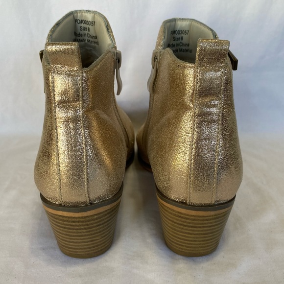 Fun metallic gold booties - Picture 6 of 6